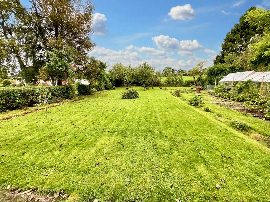 Uttoxeter Road, Draycott, ST11