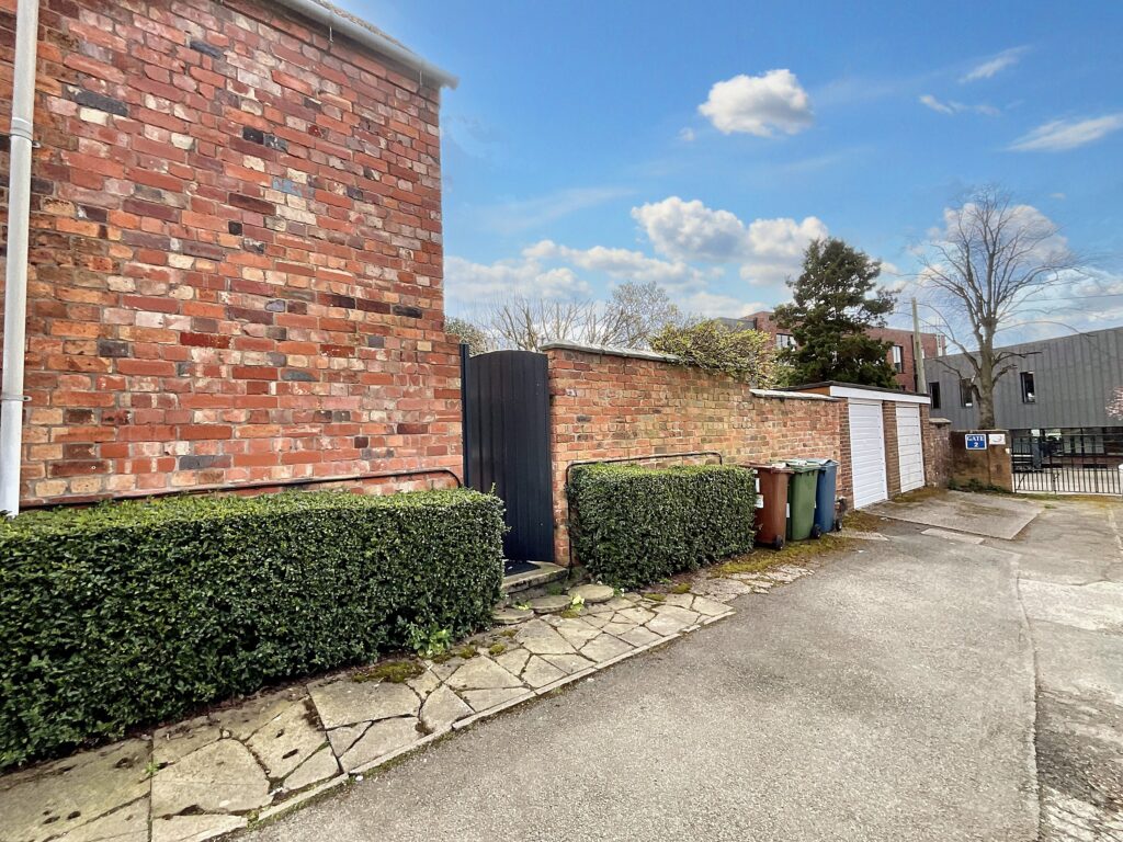 Station Road, Stone, ST15