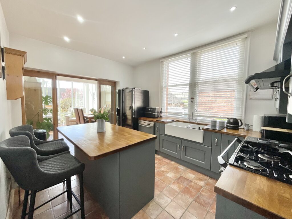 Station Road, Stone, ST15