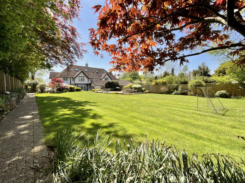 Station Road, Barlaston, ST12