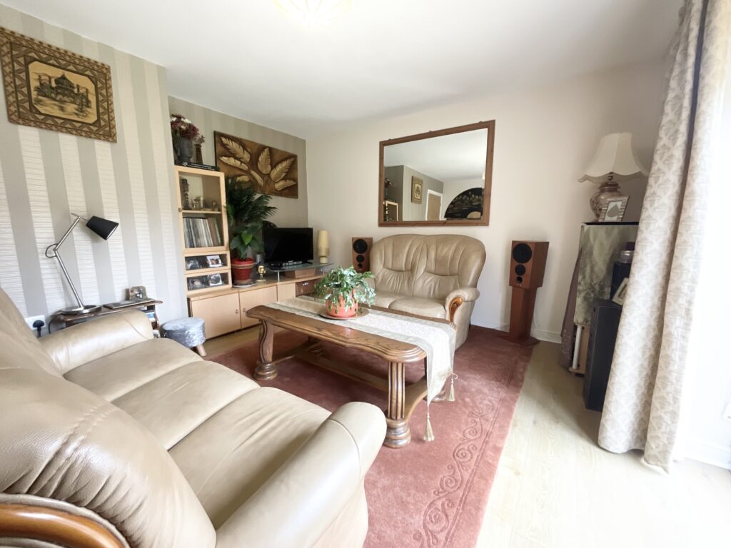 Walton Way, Stone, ST15