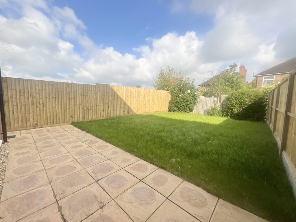 Sandringham Crescent, Hanford, ST4