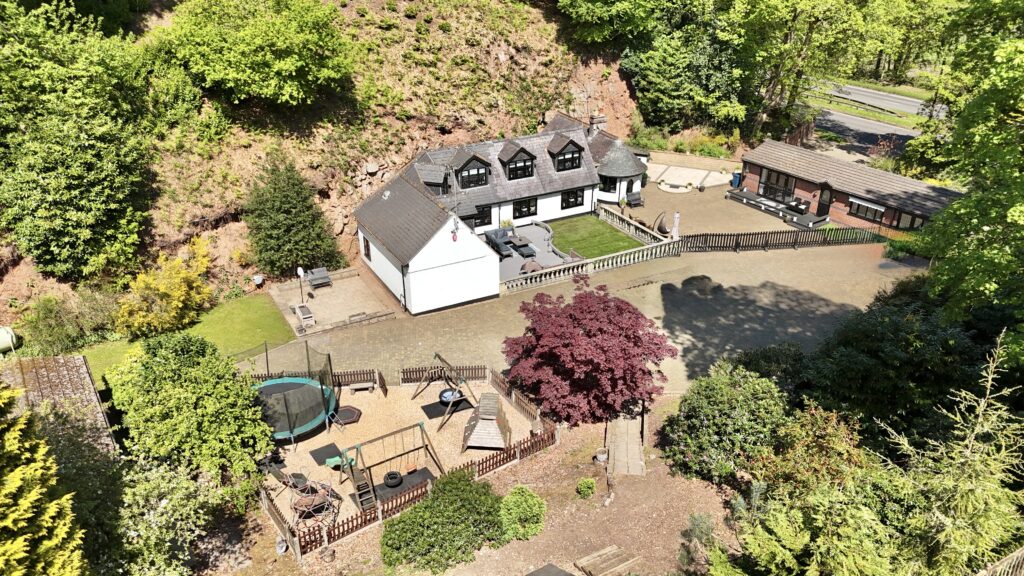 Stone Road, Tittensor, ST12