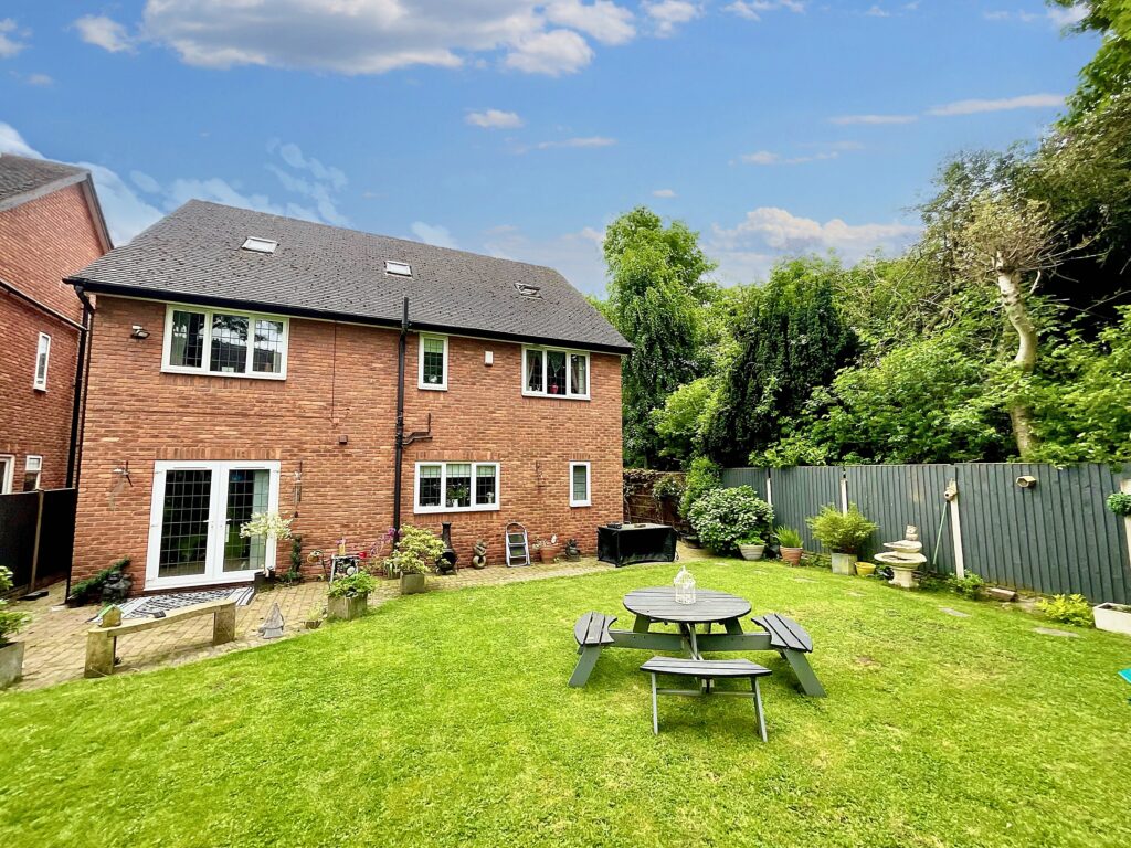 St. Peters Lane, Blythe Bridge, ST11