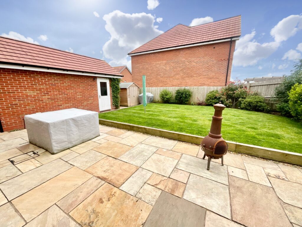 Bott Lane, Stone, ST15