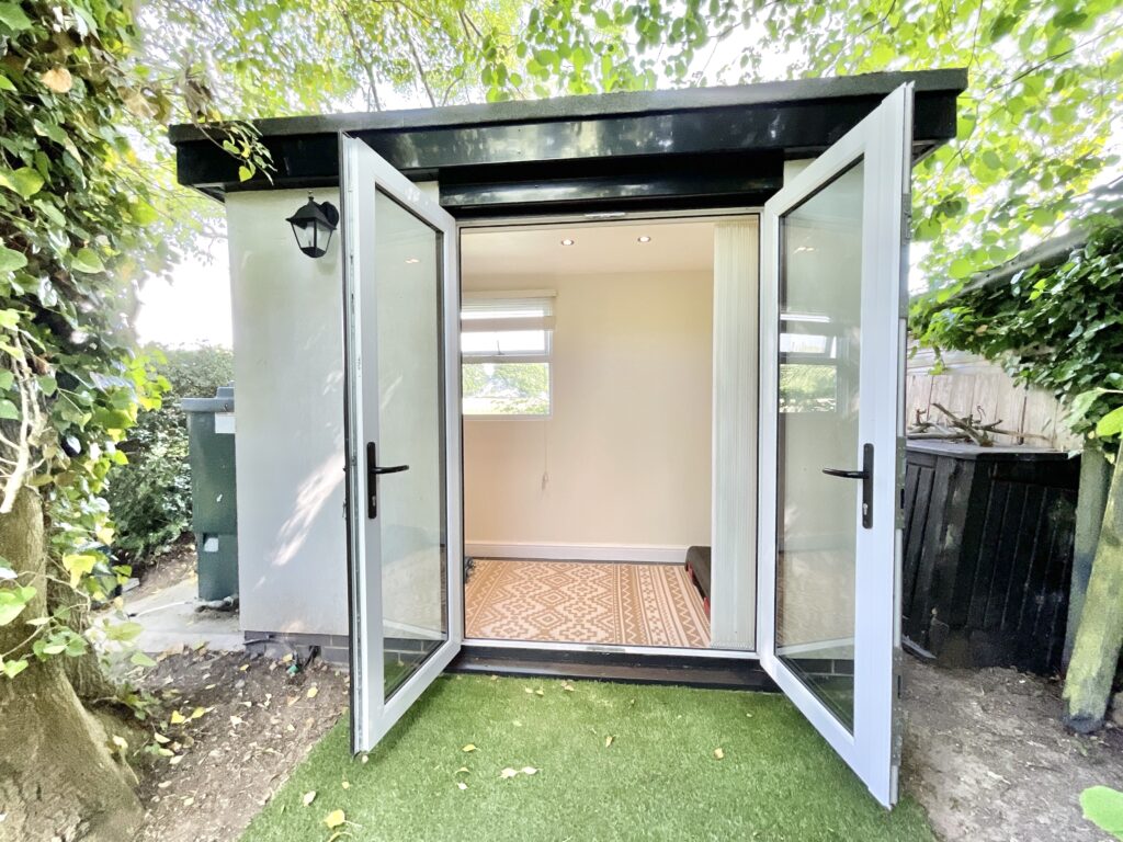 Holly Lane, Haughton, ST18