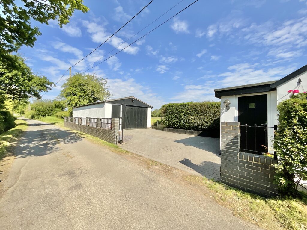 Holly Lane, Haughton, ST18