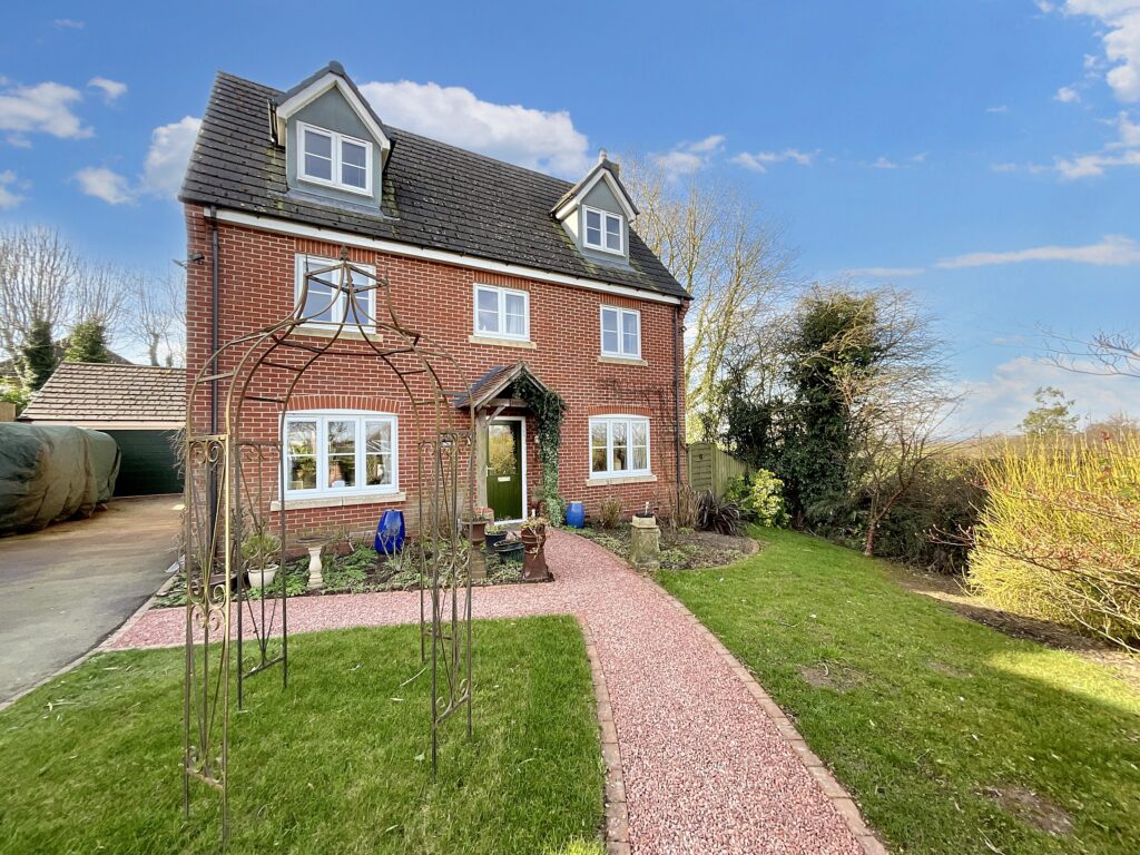 Moat Lane, Woore, CW3
