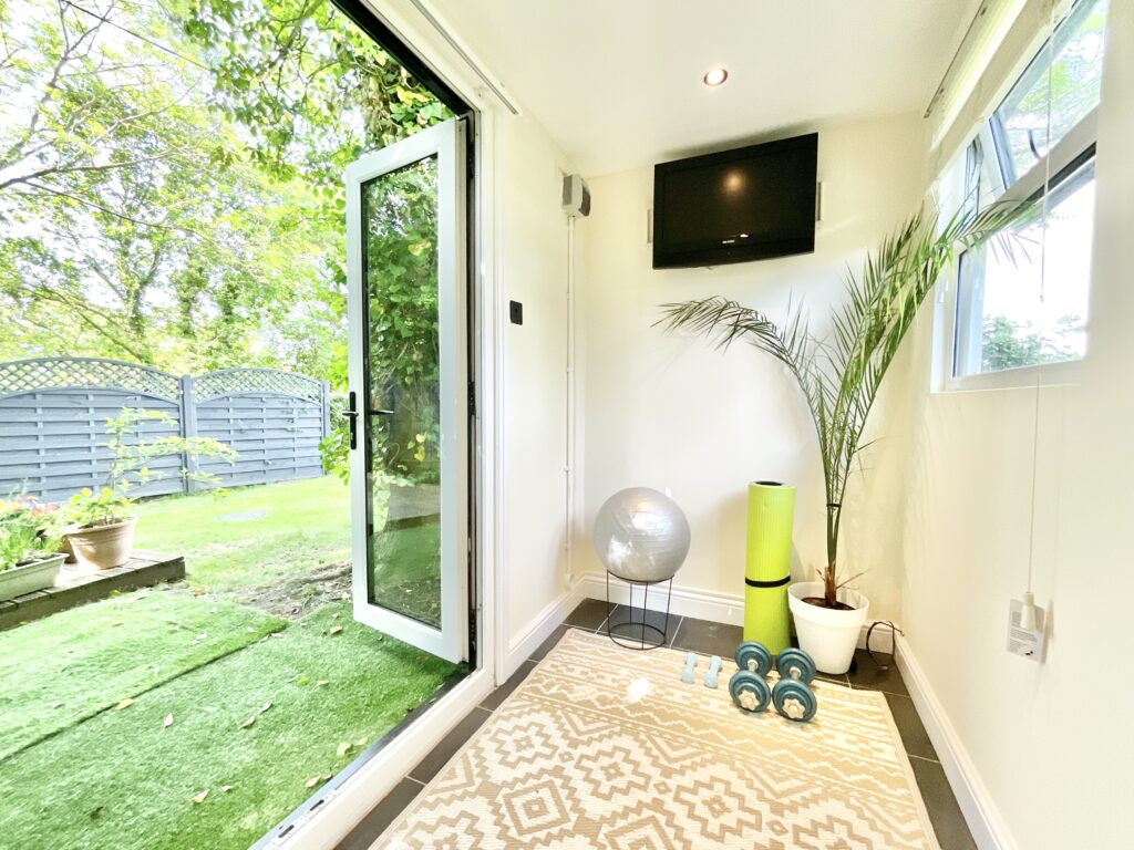 Holly Lane, Haughton, ST18