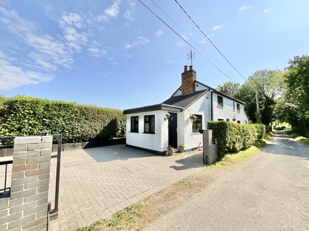 Holly Lane, Haughton, ST18
