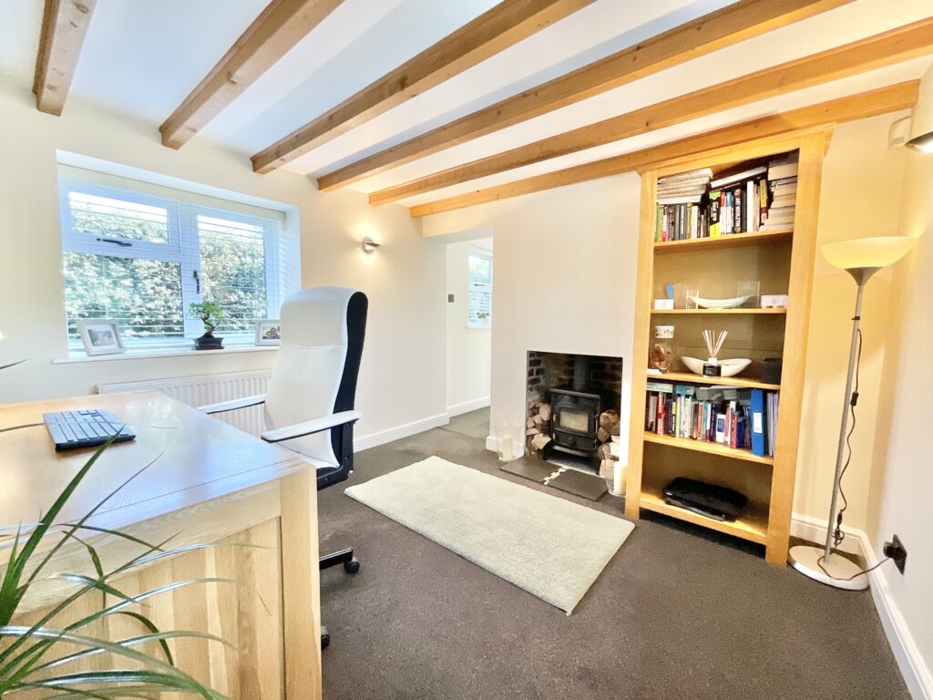 Holly Lane, Haughton, ST18