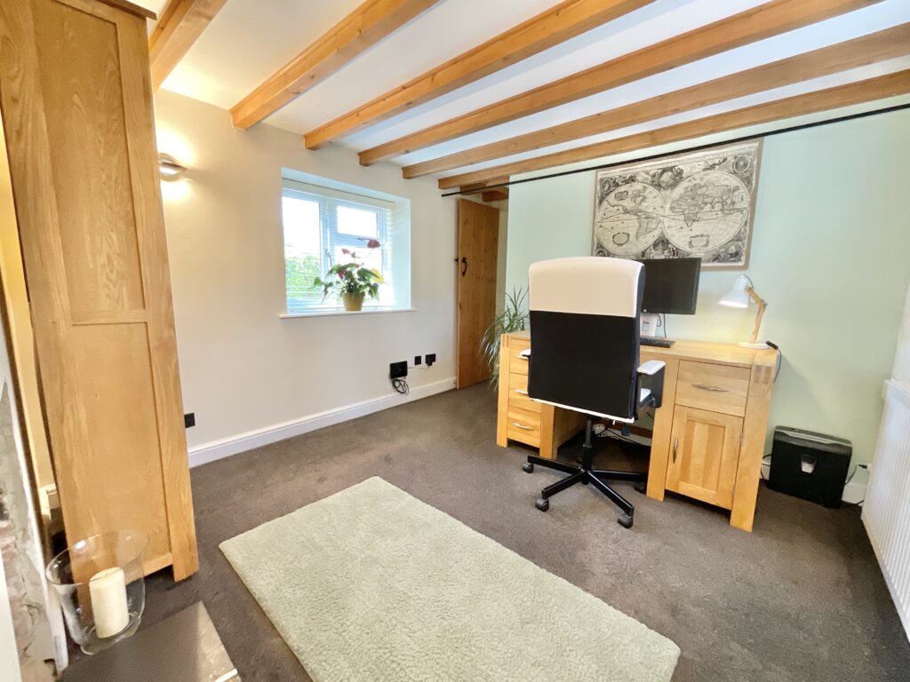 Holly Lane, Haughton, ST18