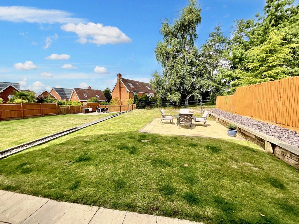 Wychwood Park, Weston, CW2