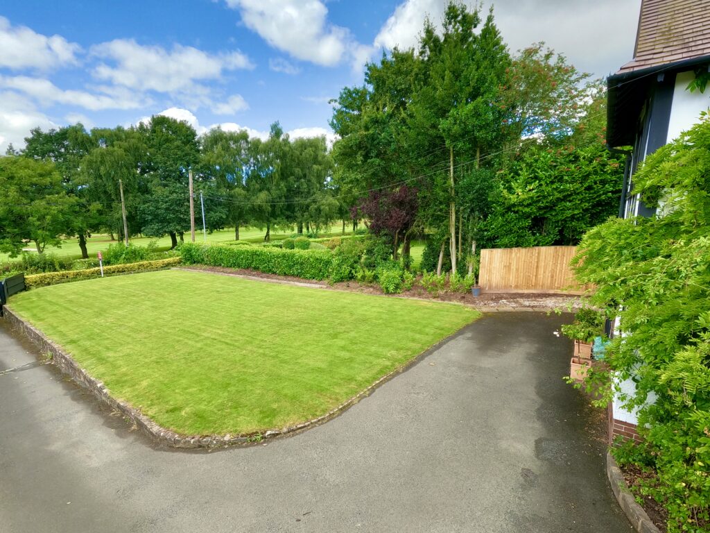 Barlaston Old Road, Trentham, Stoke on Trent, ST4 8HJ