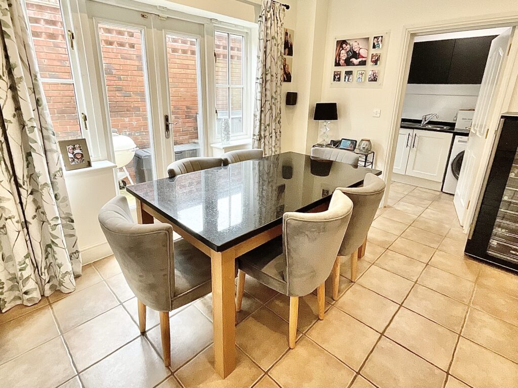 Wychwood Park, Weston, CW2