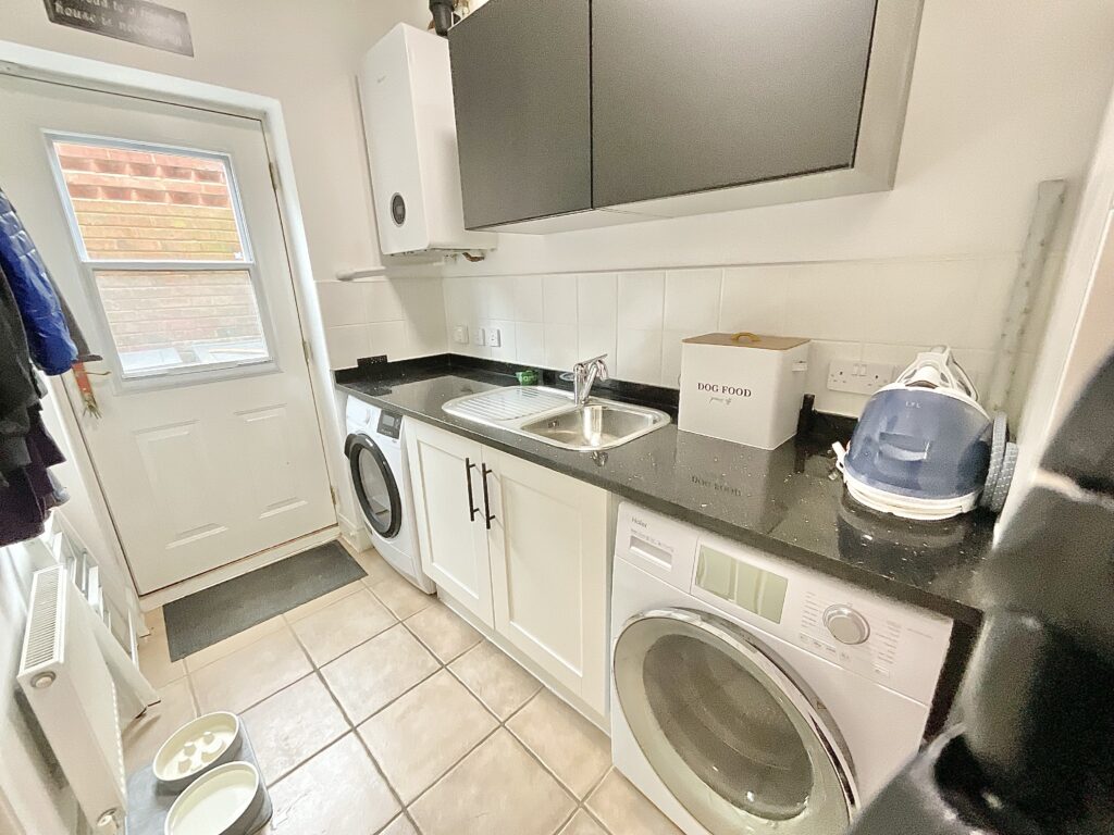 Wychwood Park, Weston, CW2