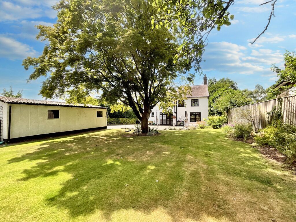 Barlaston Old Road, Trentham, Stoke on Trent, ST4 8HJ