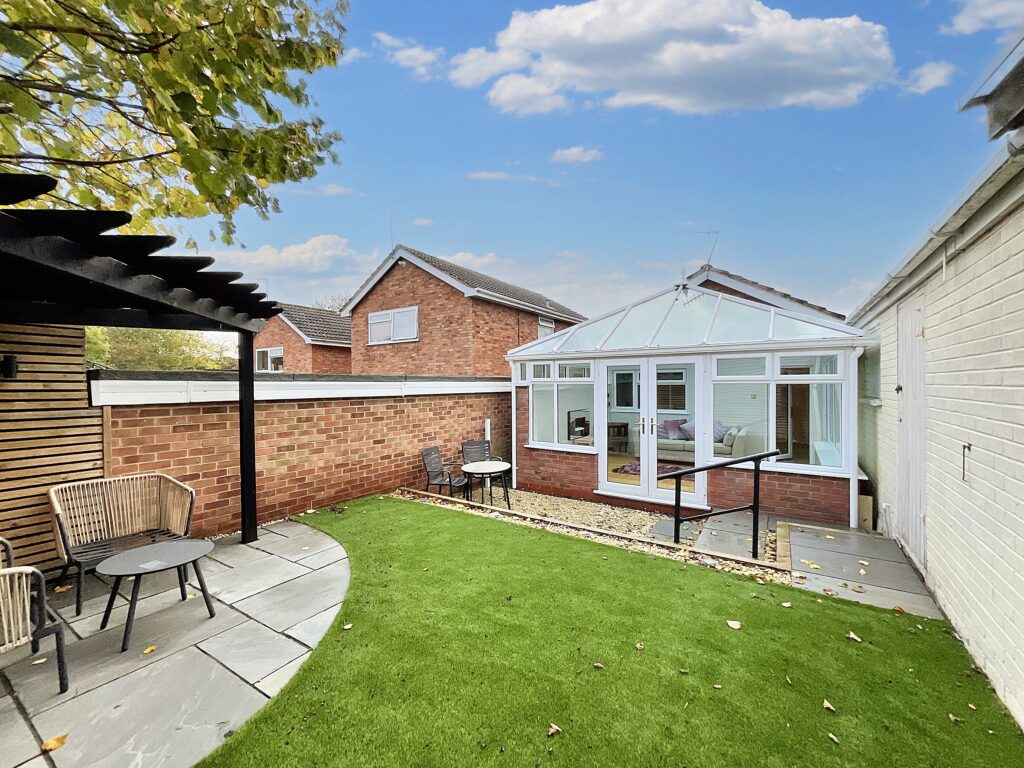 Peacehaven Grove, Stoke-On-Trent, ST4