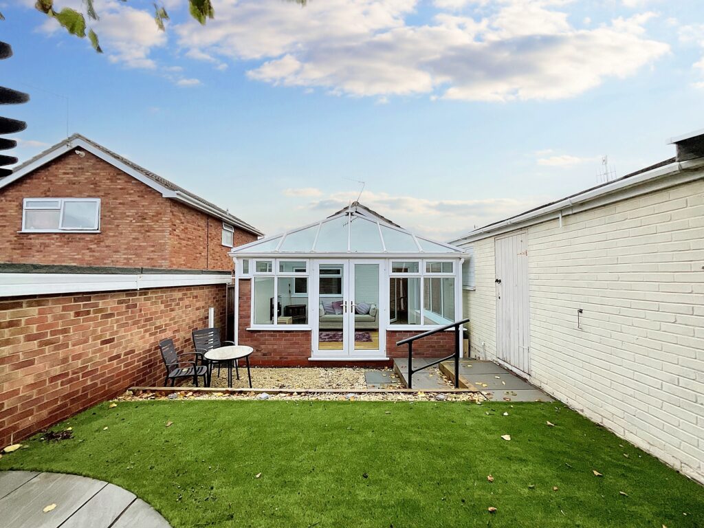 Peacehaven Grove, Stoke-On-Trent, ST4