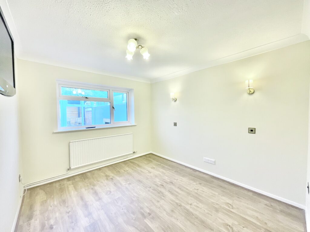 Peacehaven Grove, Stoke-On-Trent, ST4