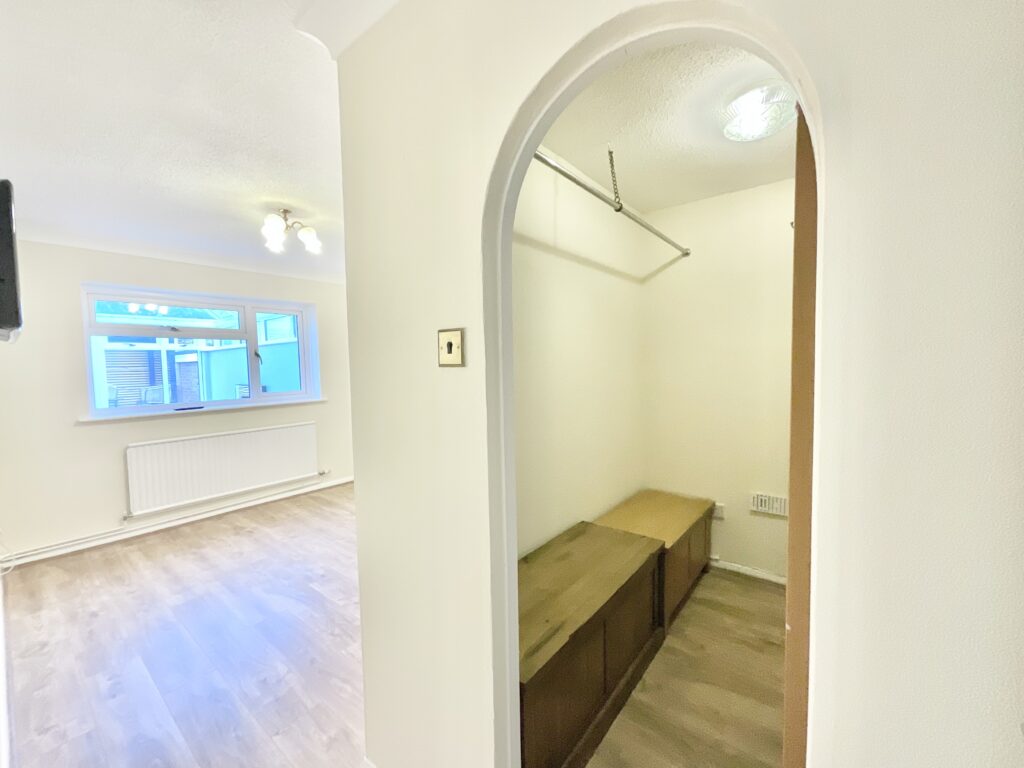 Peacehaven Grove, Stoke-On-Trent, ST4