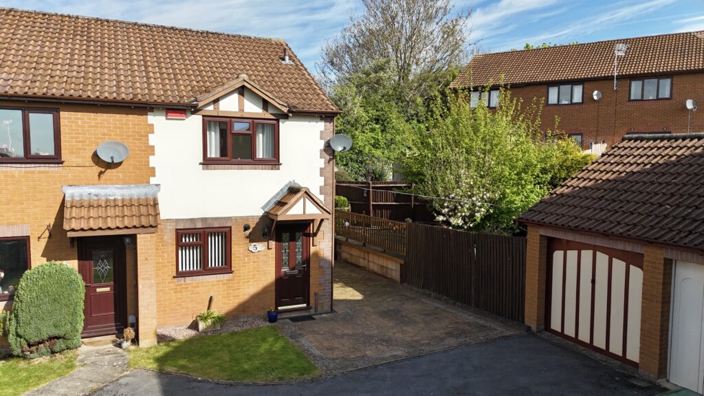 Kingsland Close, Stone, ST15