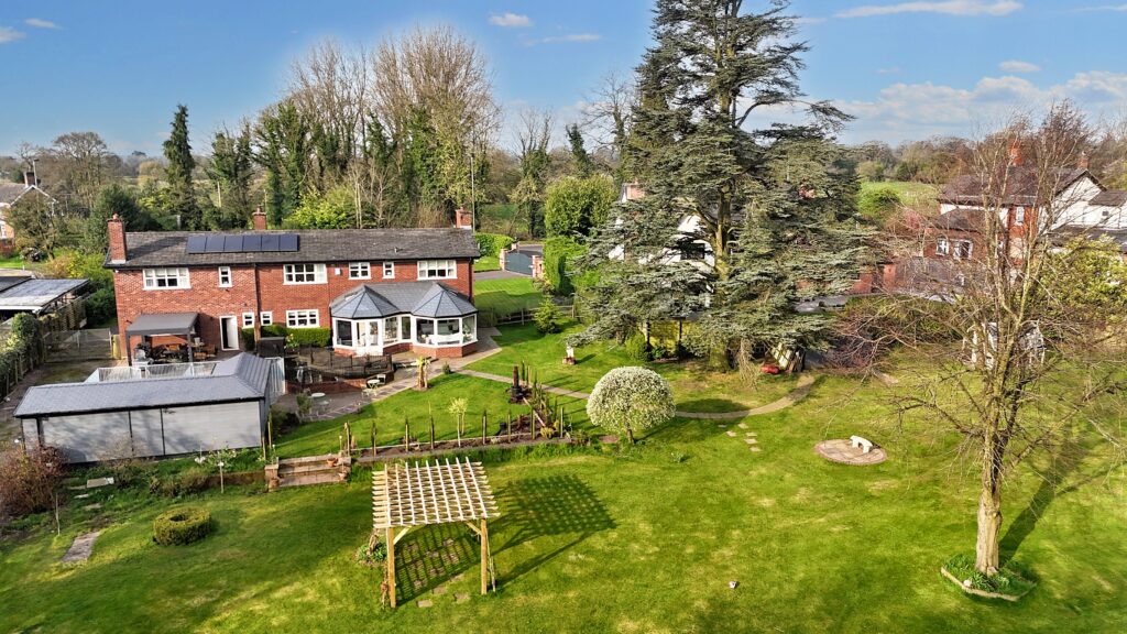 London Road, Woore, CW3