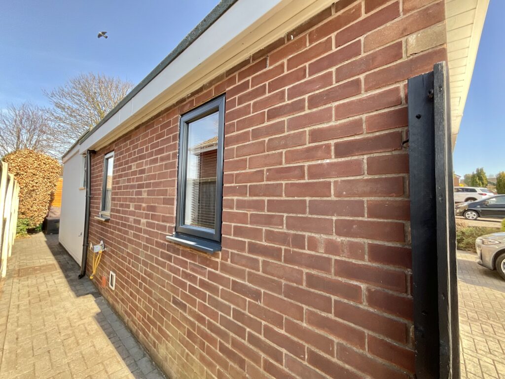 Mount Avenue, Stone, ST15