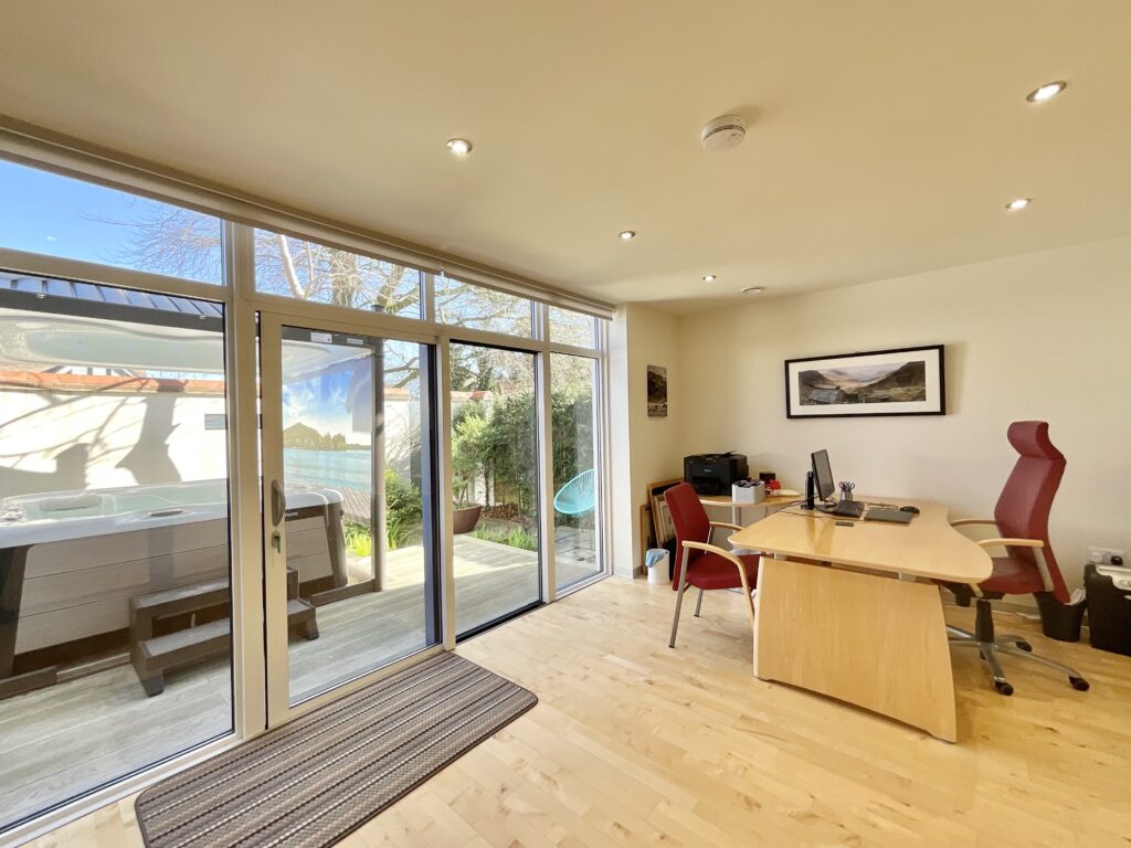Airdale Road, Stone, ST15
