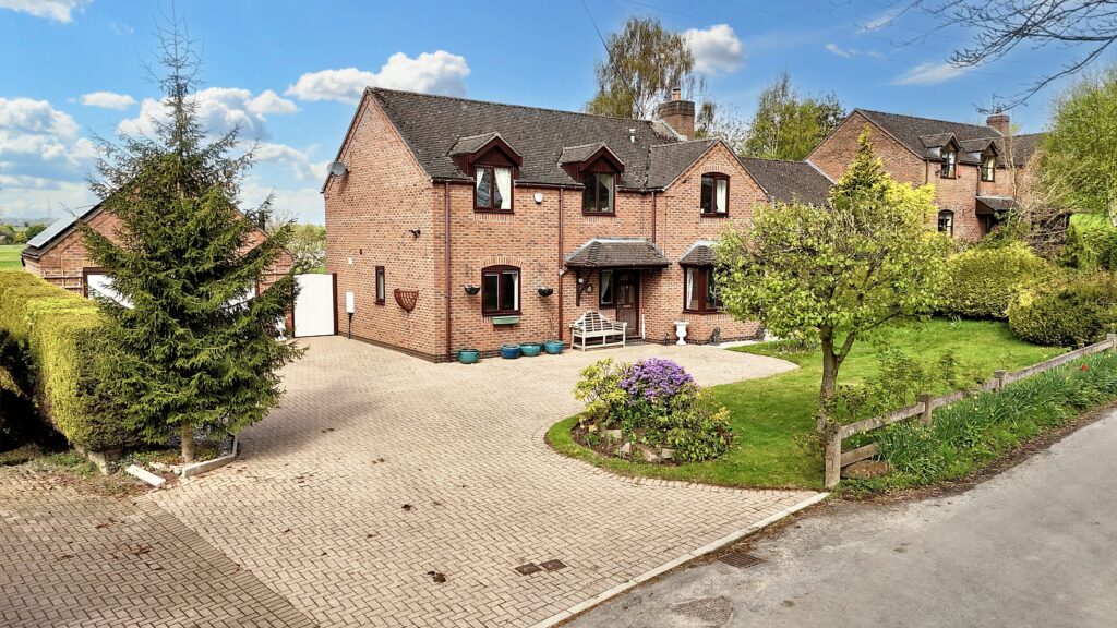 Manor Lane, Leigh, ST10