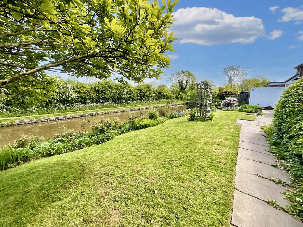 Nantwich Road, Wardle, CW5