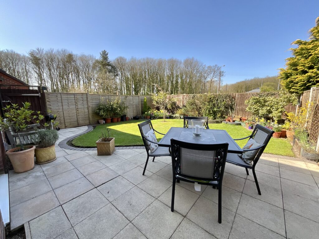 Candler Drive, Stone, ST15