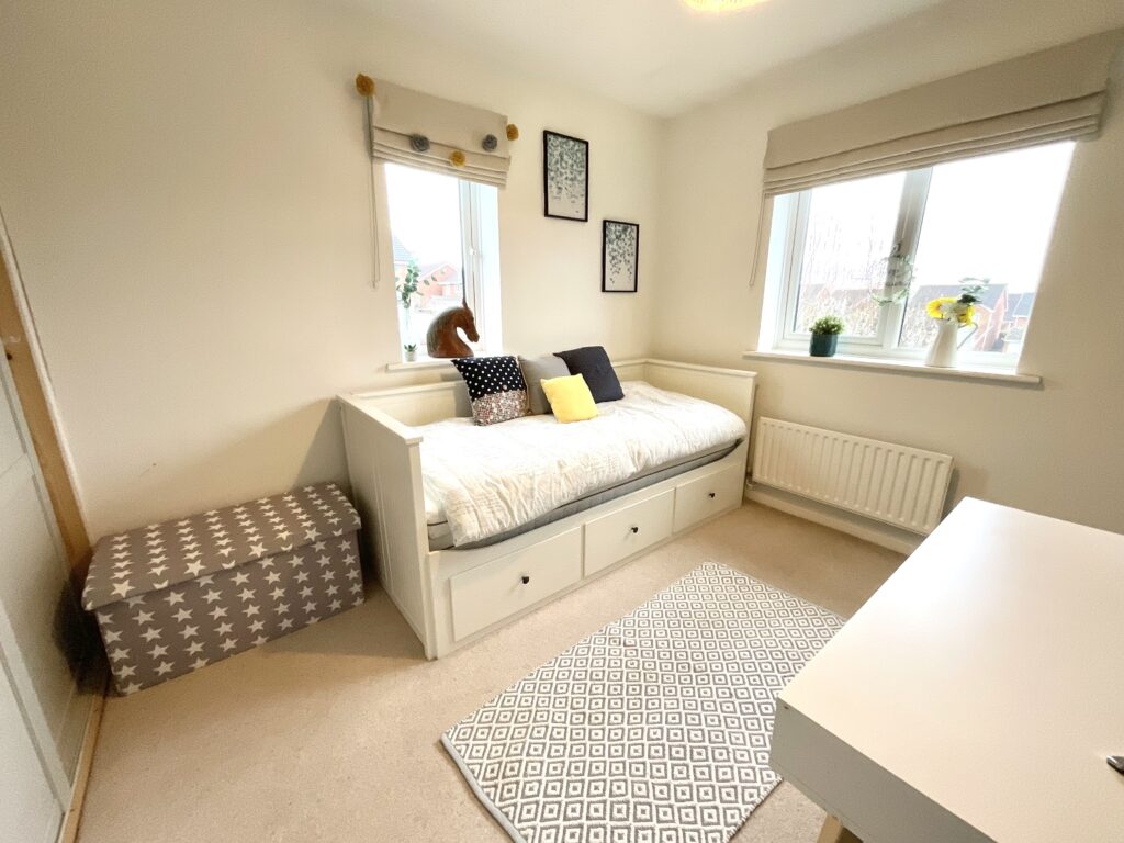 Ambleside Close, Stone, ST15