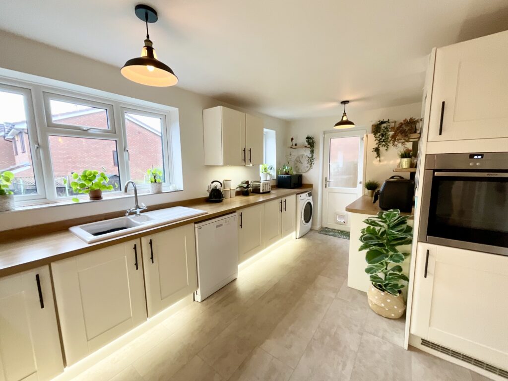Ambleside Close, Stone, ST15