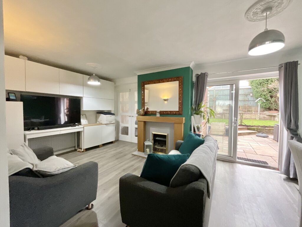 Spring Gardens, Stone, ST15