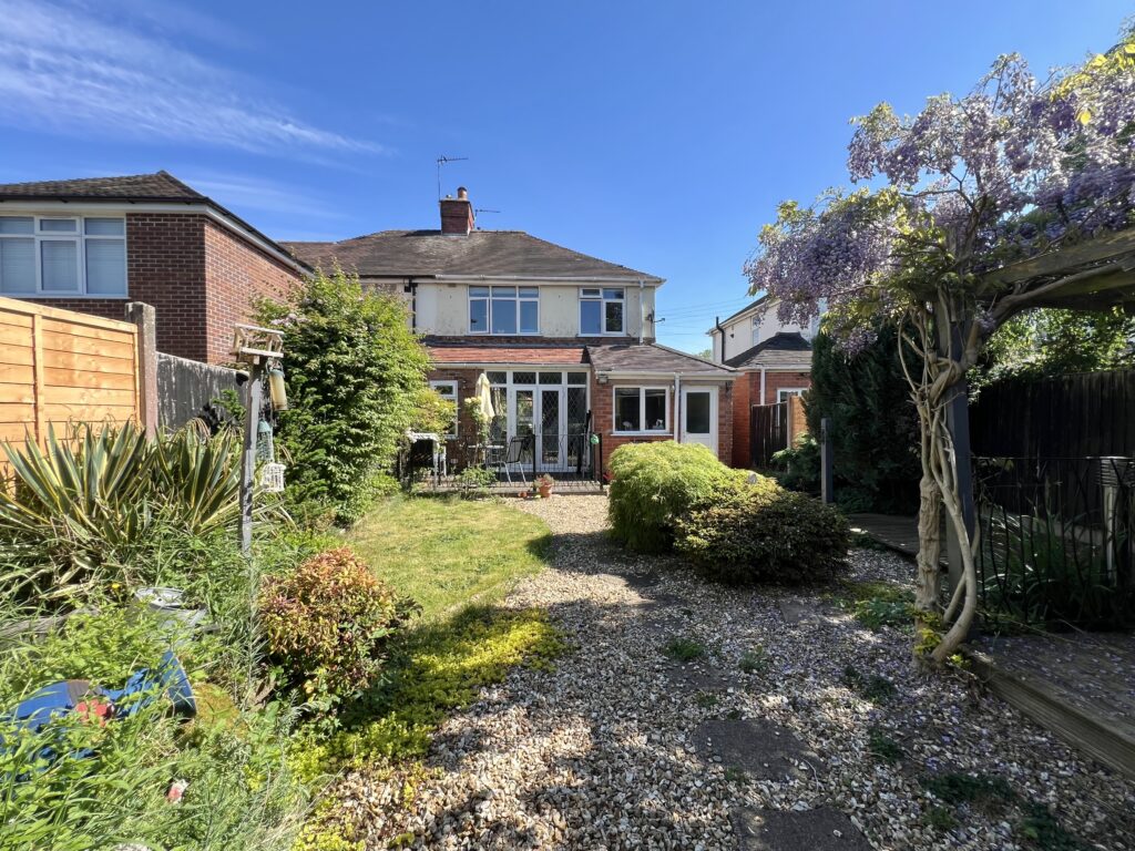 Longfield Avenue, Stone, ST15