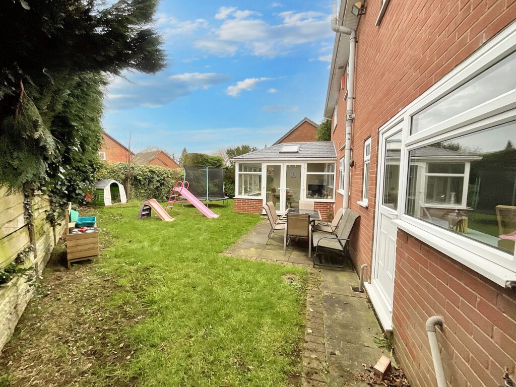 Blaizefield Close, Woore, CW3