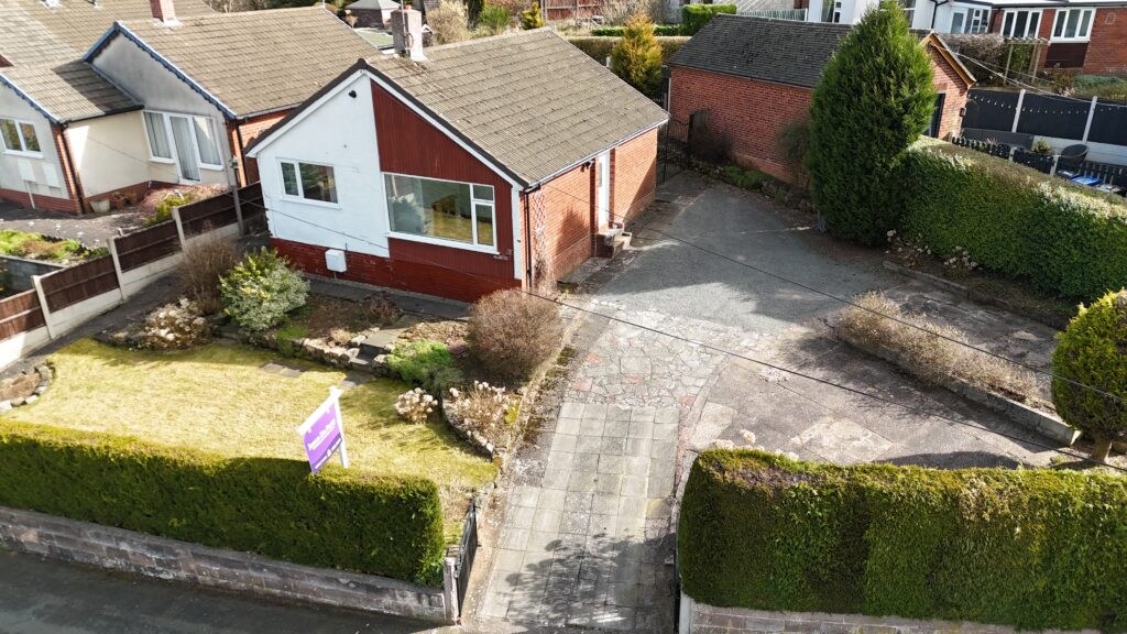 Hillcrest Avenue, Kingsley Holt, ST10