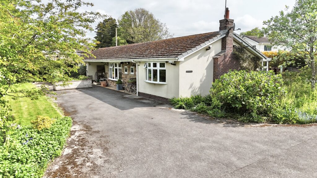 New Road, Dilhorne, ST10