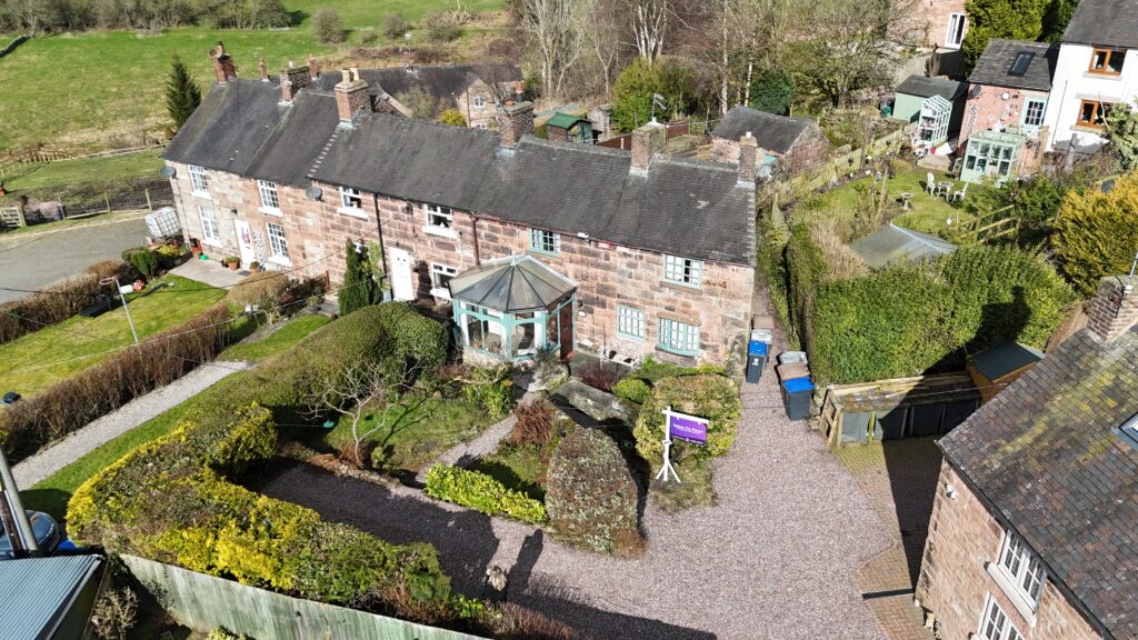 Lilac Cottage, 1 South View, Black Lane