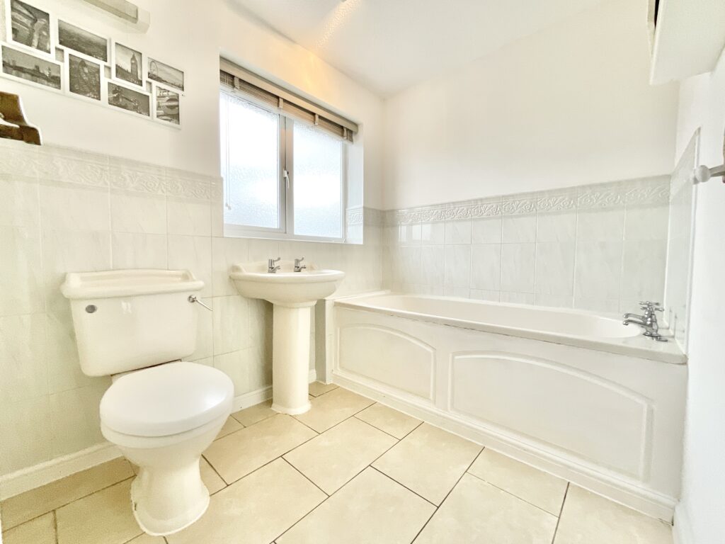 Hampton Drive, Market Drayton, TF9