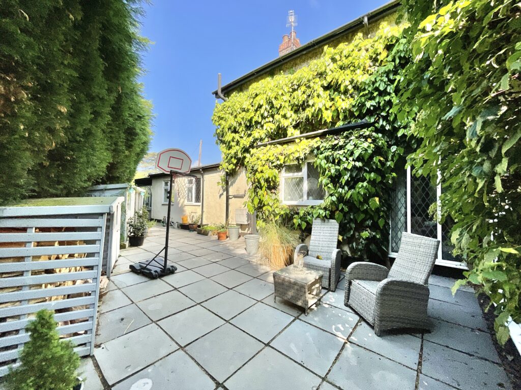 Yarnfield Lane, Yarnfield, ST15