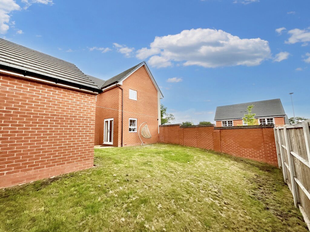 Dowling Road, Uttoxeter, ST14