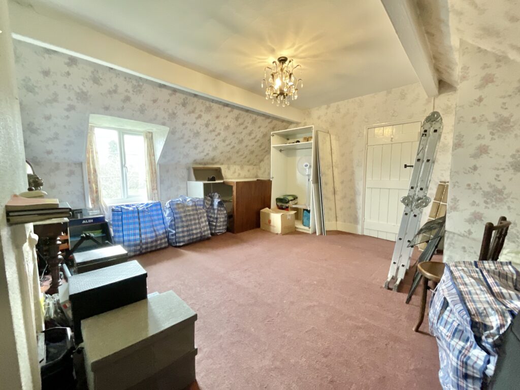 Yarnfield, Stone, ST15