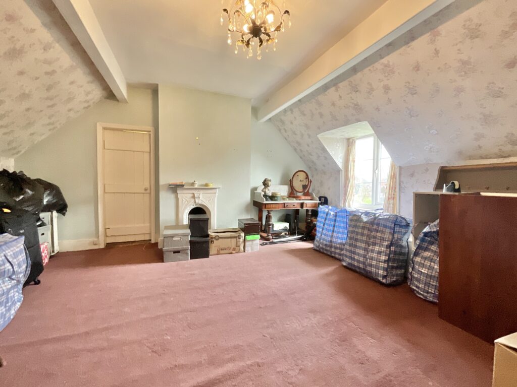Yarnfield, Stone, ST15