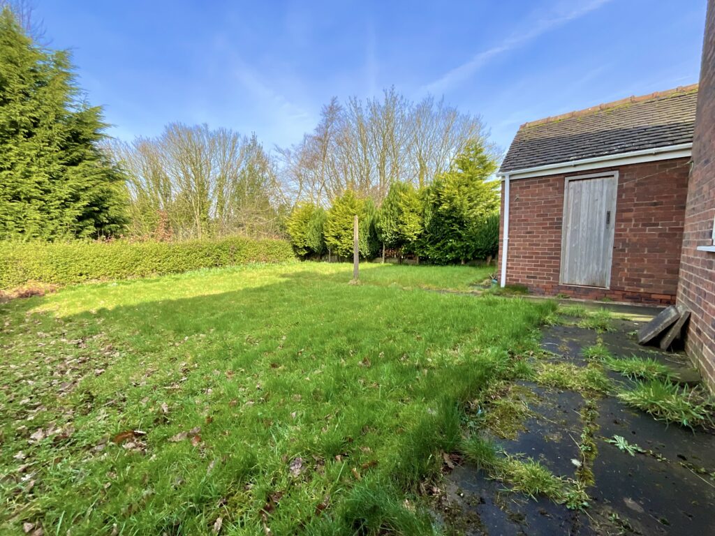 Hurstons Lane, Alton, ST10