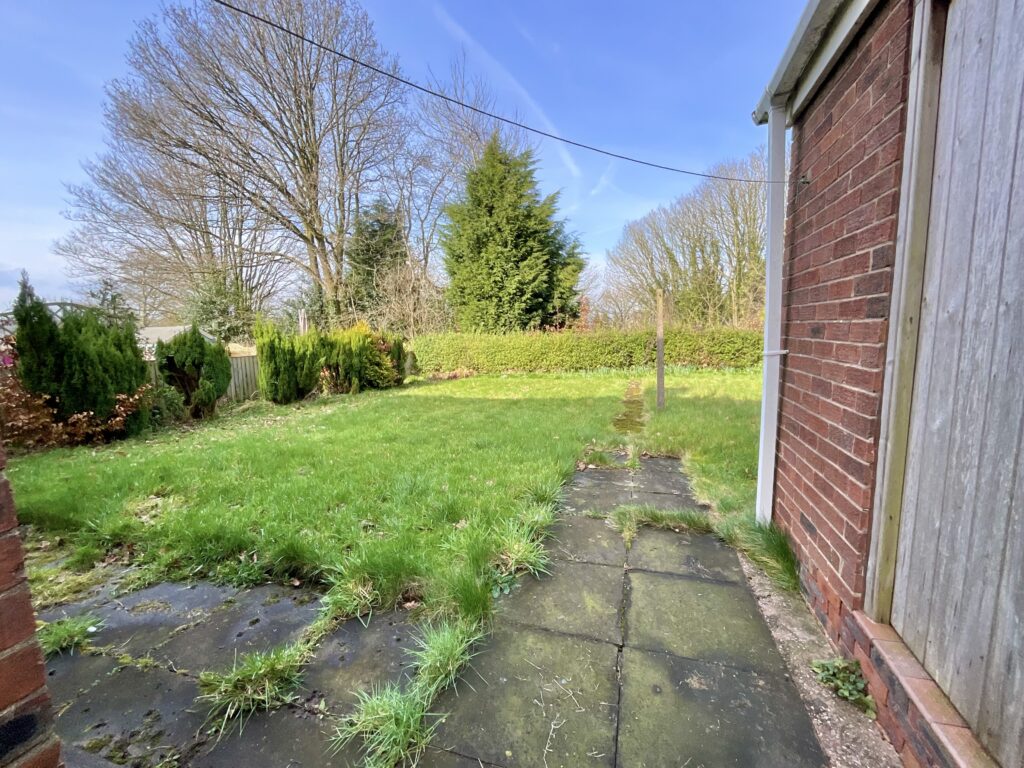 Hurstons Lane, Alton, ST10