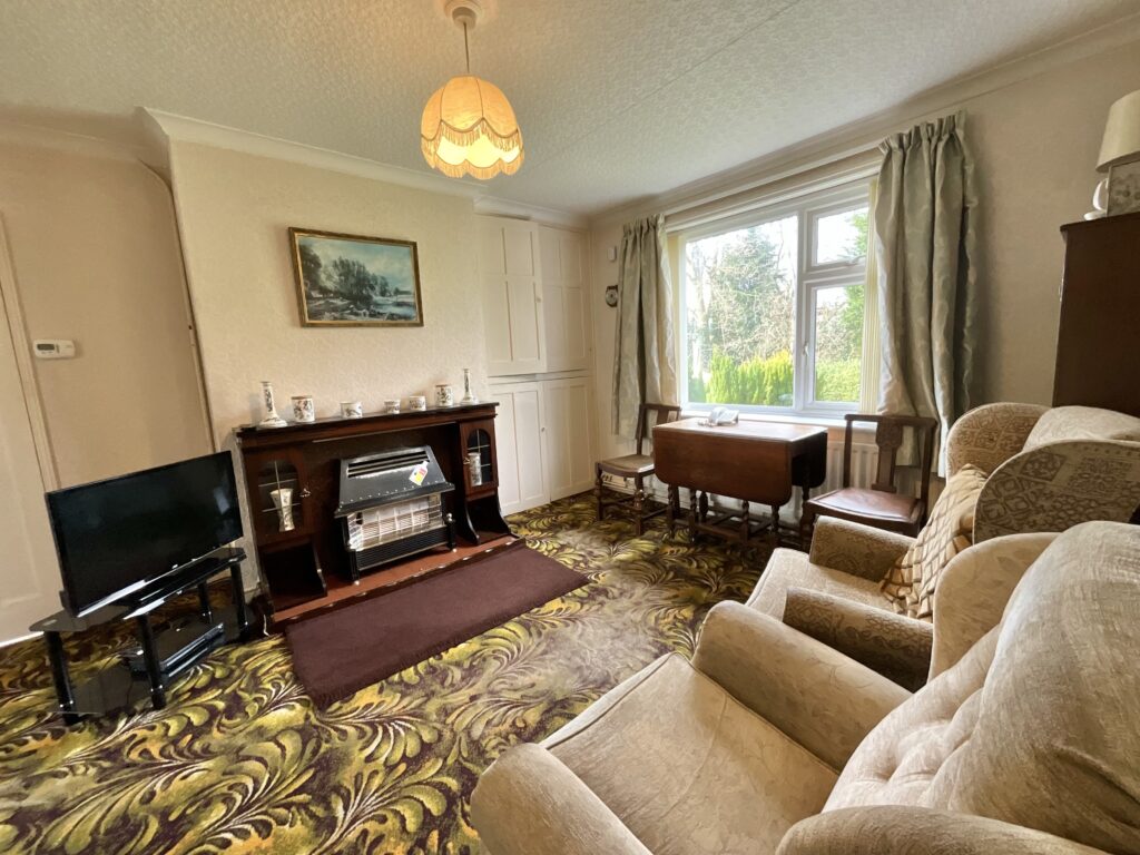 Hurstons Lane, Alton, ST10