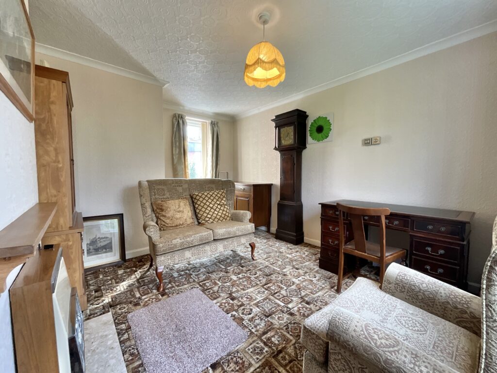 Hurstons Lane, Alton, ST10