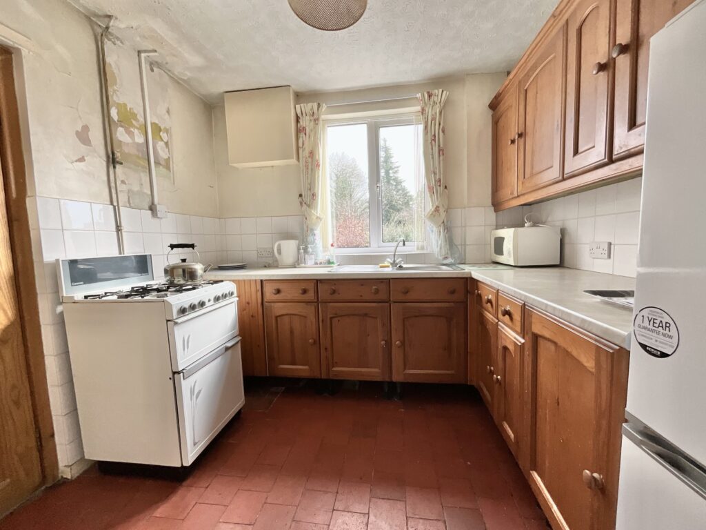 Hurstons Lane, Alton, ST10